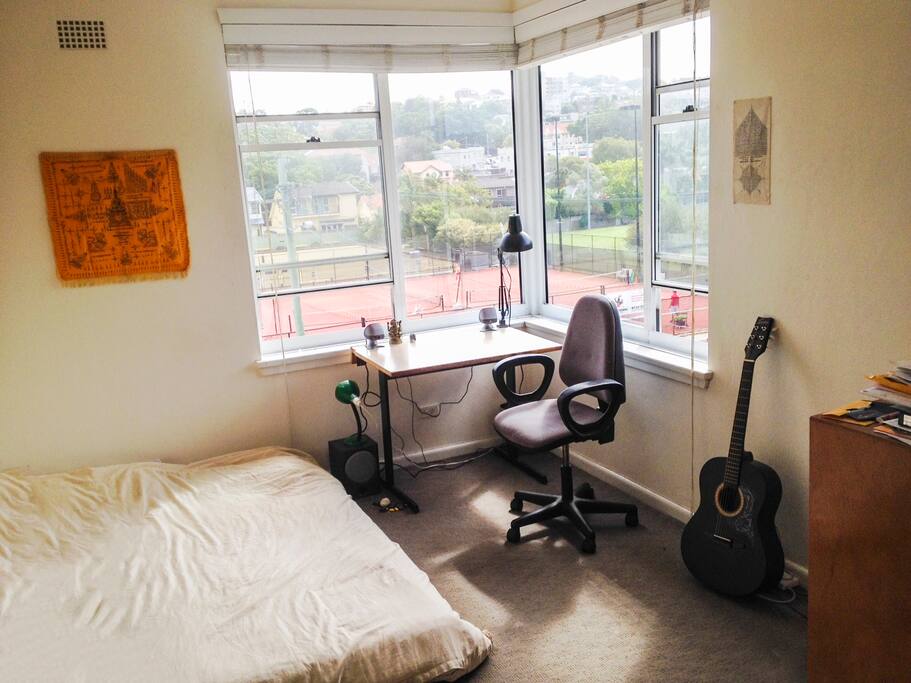 Cosy, bright bedroom.