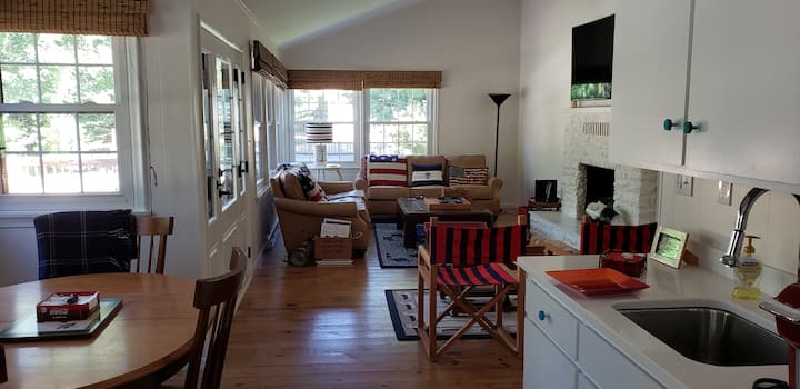 Charming Cabin With Beach Access - Port Austin, MI