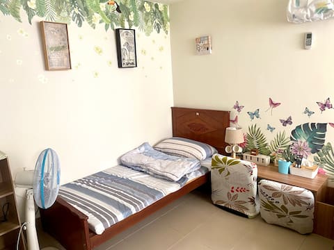(Female only) Wen Na Accommodation - Cozy Private Junior Suite (4F)
