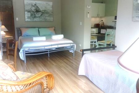 STUDIO APARTMENT - Noosa Heads - own entry