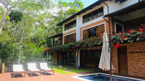 Big house at Guaramiranga with 6 rooms and pool