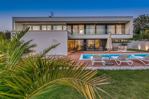 Villa eleven