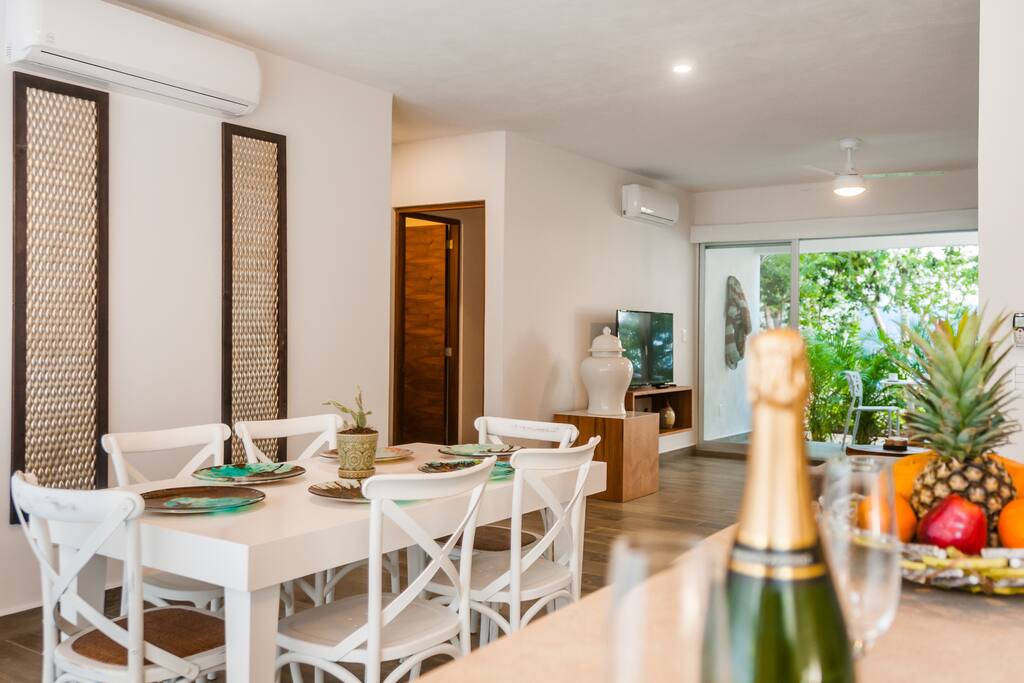 Spacious dinning area and living room