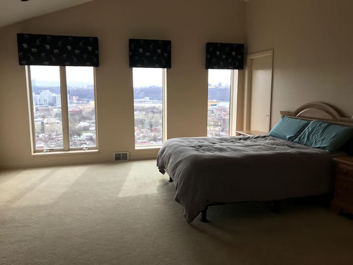 Nie je potrebné jazdiť na svahu 
panoráma mesta.