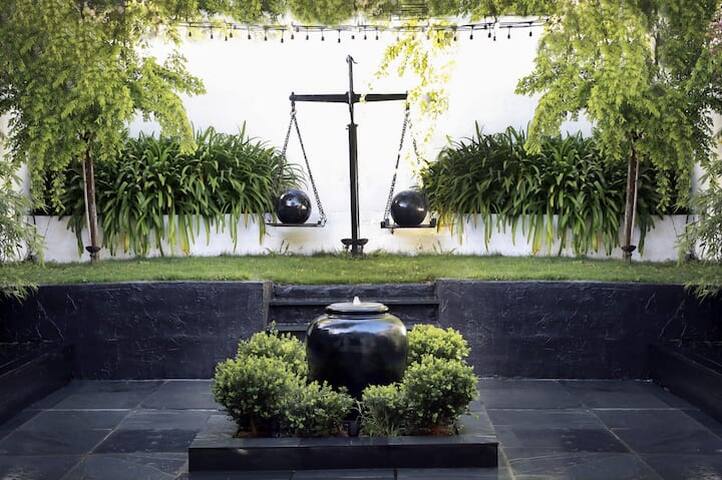 Peace House Grand Victorian gallery image 2