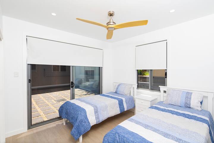 New Home ‘Breathtaking Views’- 2B Waratah St gallery image 5