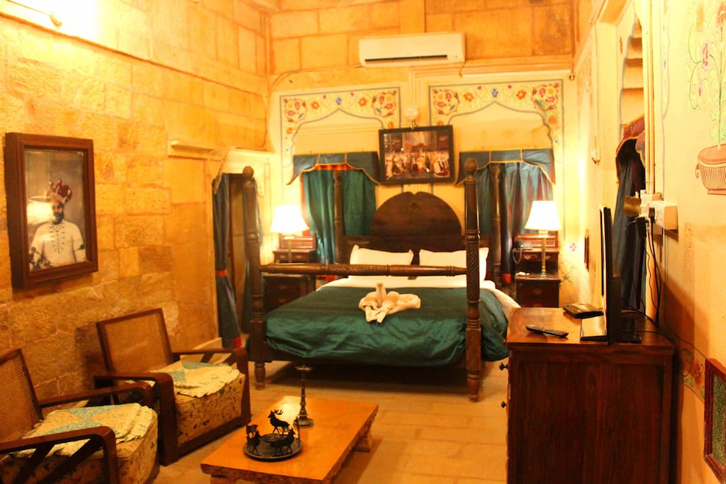 A side view of the bed and the furniture