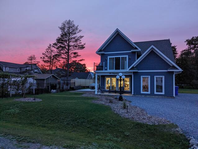 Relax in our “Low Tide”