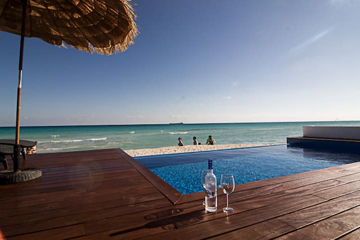 Blueplayarentals managed Airbnb listing 1