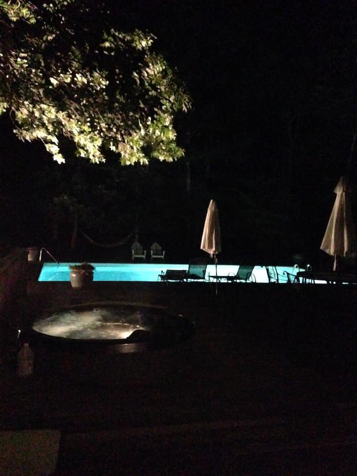 PRICE DROP!! Style & Convenience in the Hamptons Houses for Rent in East Hampton, New York