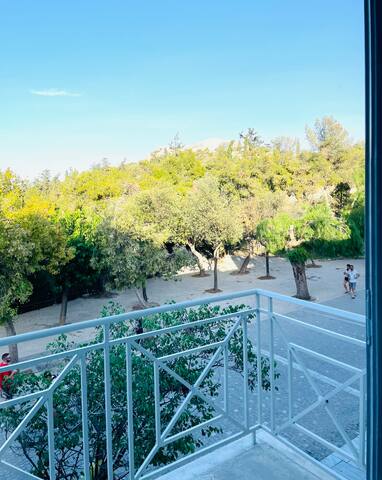 Newly renovated Acropolis facing Townhouse gallery image 4