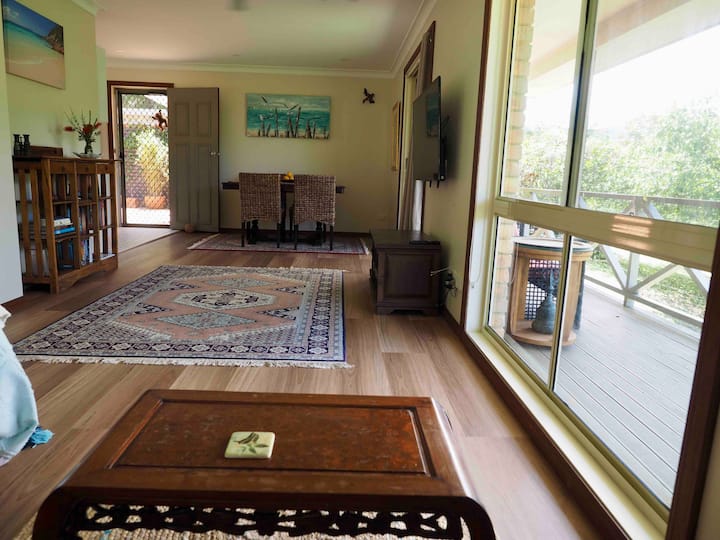 Cape Cottage Bird Garden - Forster