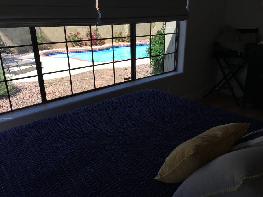 Wake up that gorgeous pool view