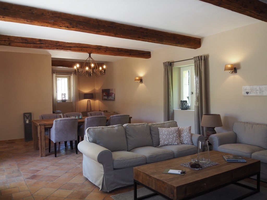 Popular Airbnb listing: At Les Oliviers... Life is good! in Ménerbes