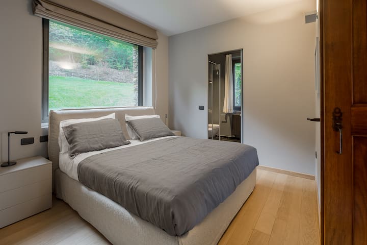 Double bedroom with private bathroom ground floor