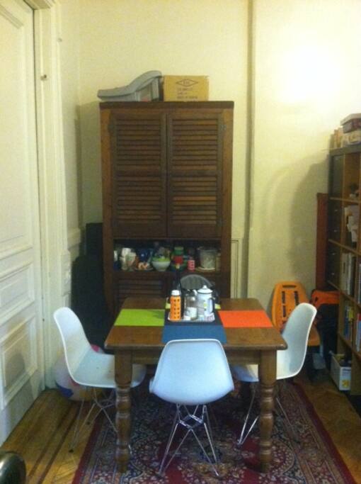 Dining area. Sits four people.