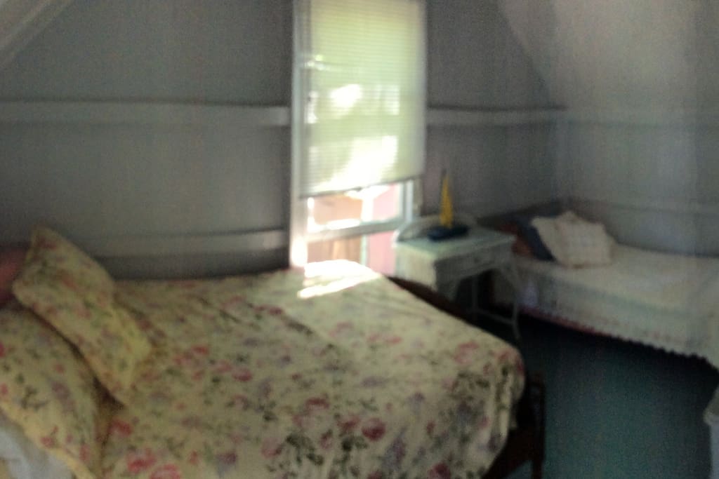 Second bedroom