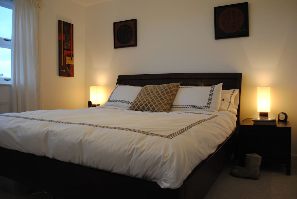 Master bedroom with superking (American king) sized bed and ensuite bathroom