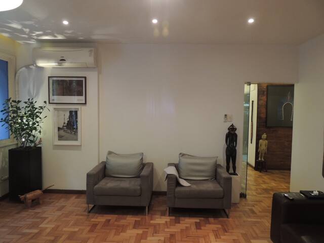 Elegante e Grande Apartamento em Copacabana gallery image 2