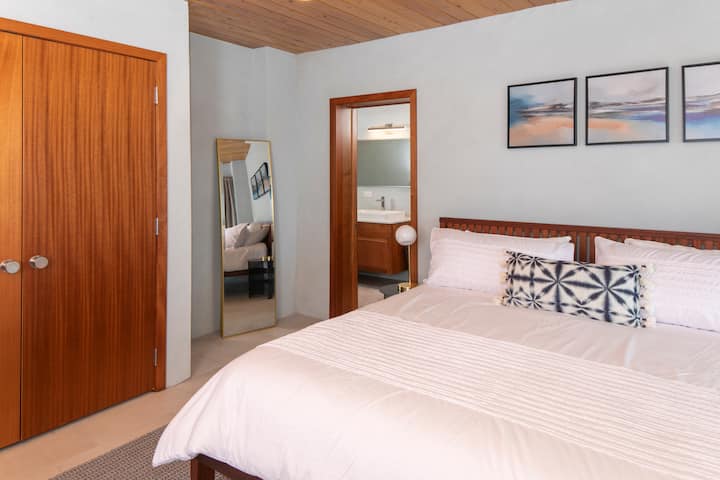 إطلالات خلابة على المياه من كل غرفة نوم