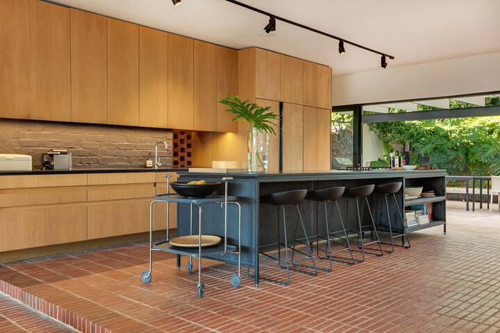 Architecturally Designed, Family-Friendly Home gallery image 4