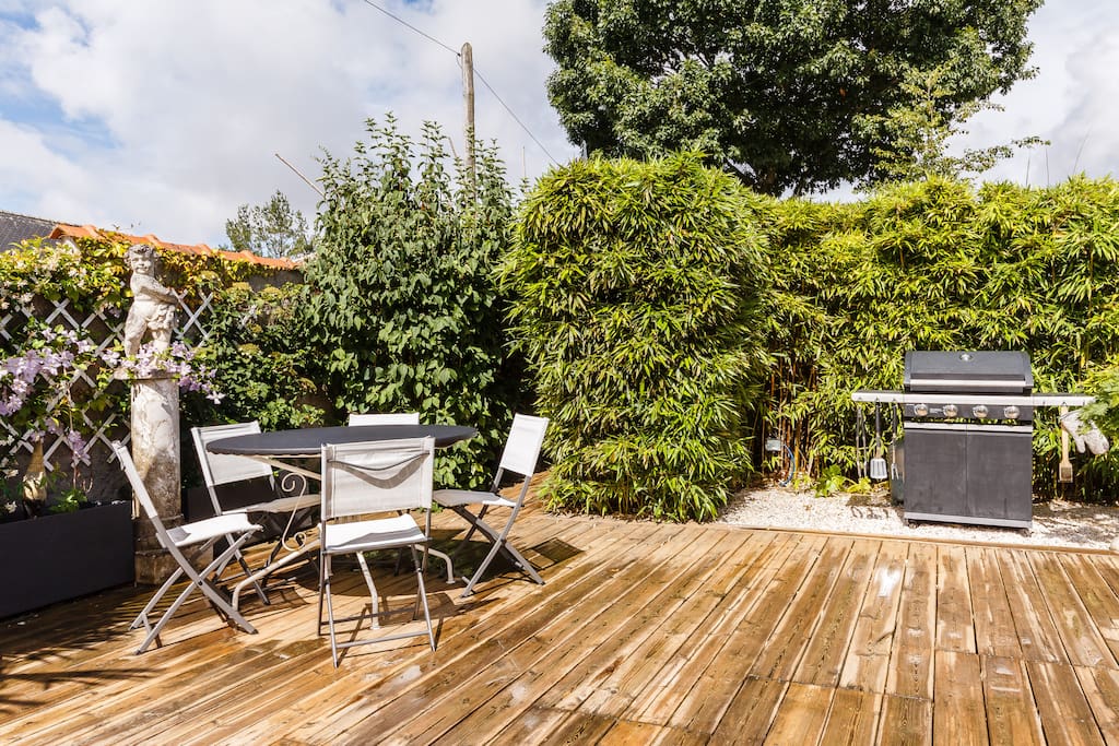Le coin déjeuner sur la terrasse