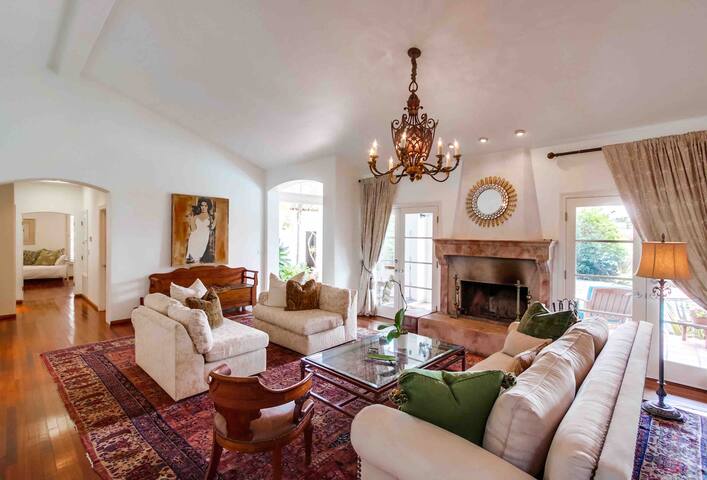 Glorious September Available!-Pool and Pizza Oven gallery image 4