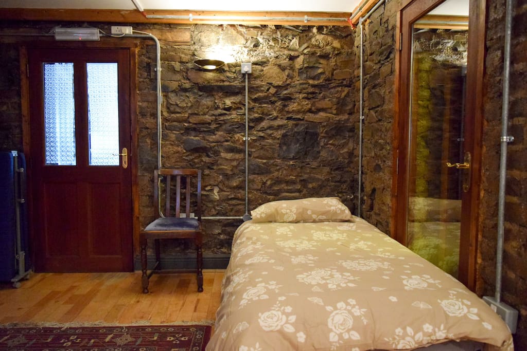 A single bed.