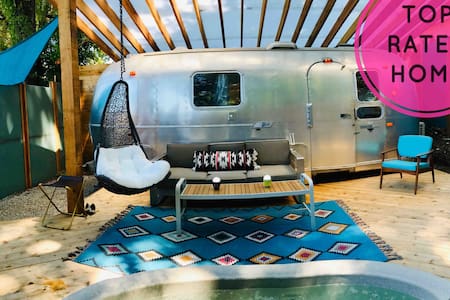 Modern Airstream Tiny House near Downtown KC!