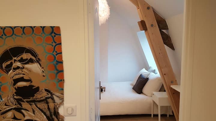 ห้องพักกว้างขวางและสว่าง