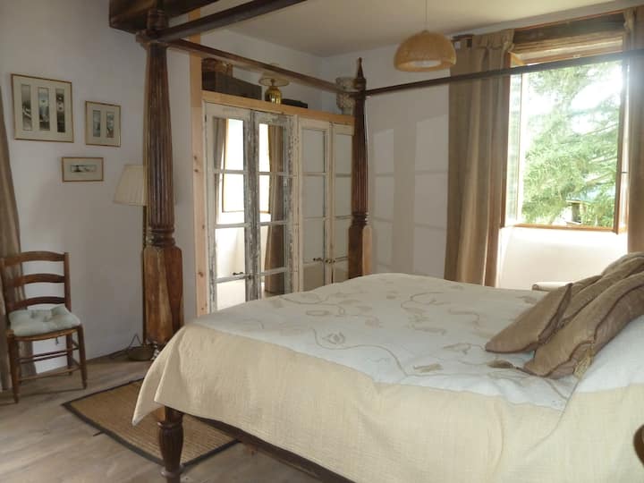 The 1st floor bedroom.