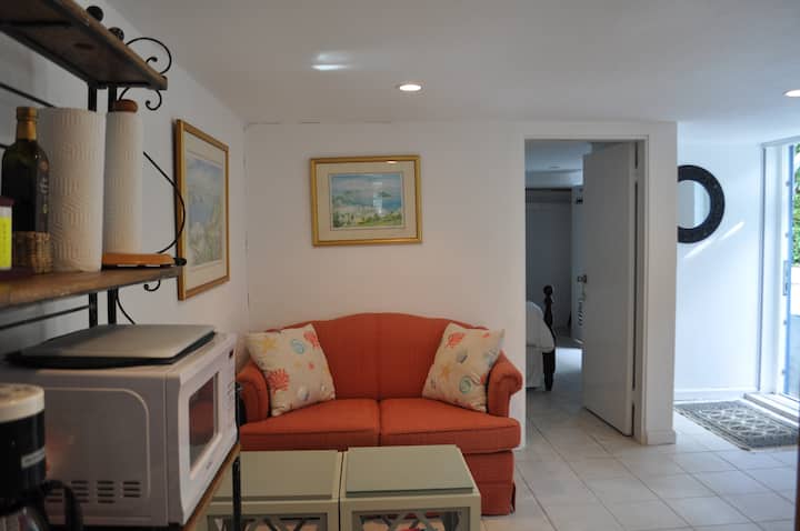 Bd Your Own Private Space In Bermuda -Ev Charger - Bermuda