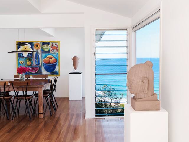 Luxury Ocean Front House Beached At Bungan gallery image 4