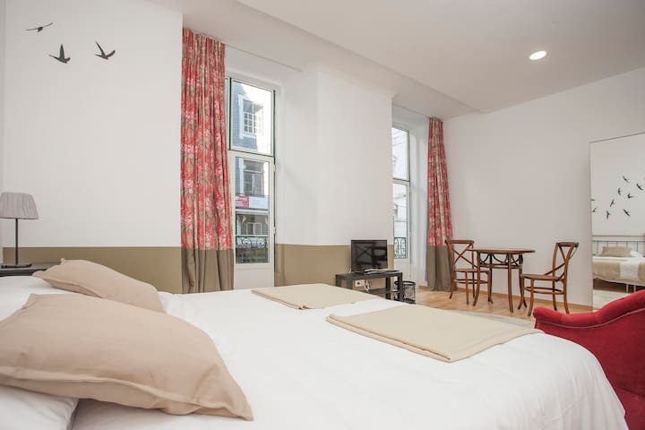 Lisbon Heart - Lisbon Swallow