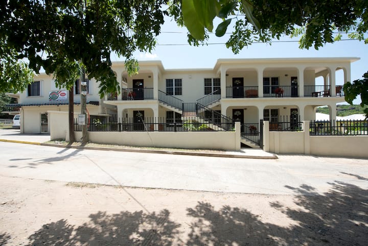 M&M Apartment Suites - One Bedroom Suite
