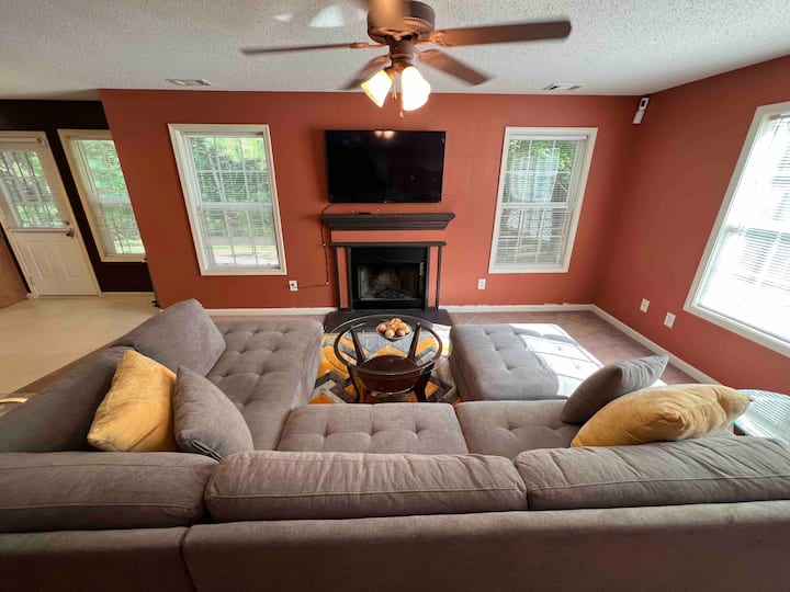 4 Bedroom House Near The Airport/ Corporate Rental - Union City, GA