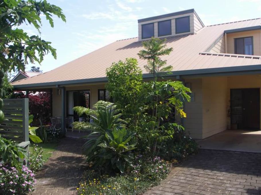 Two Storey , 4 BR House.