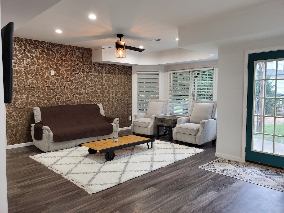 2/1 Modern BASEMENT home near Mall of GA Houses for Rent in Dacula