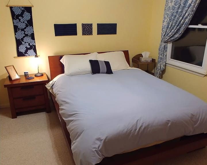 Private & Comfy Bedroom and Bath
