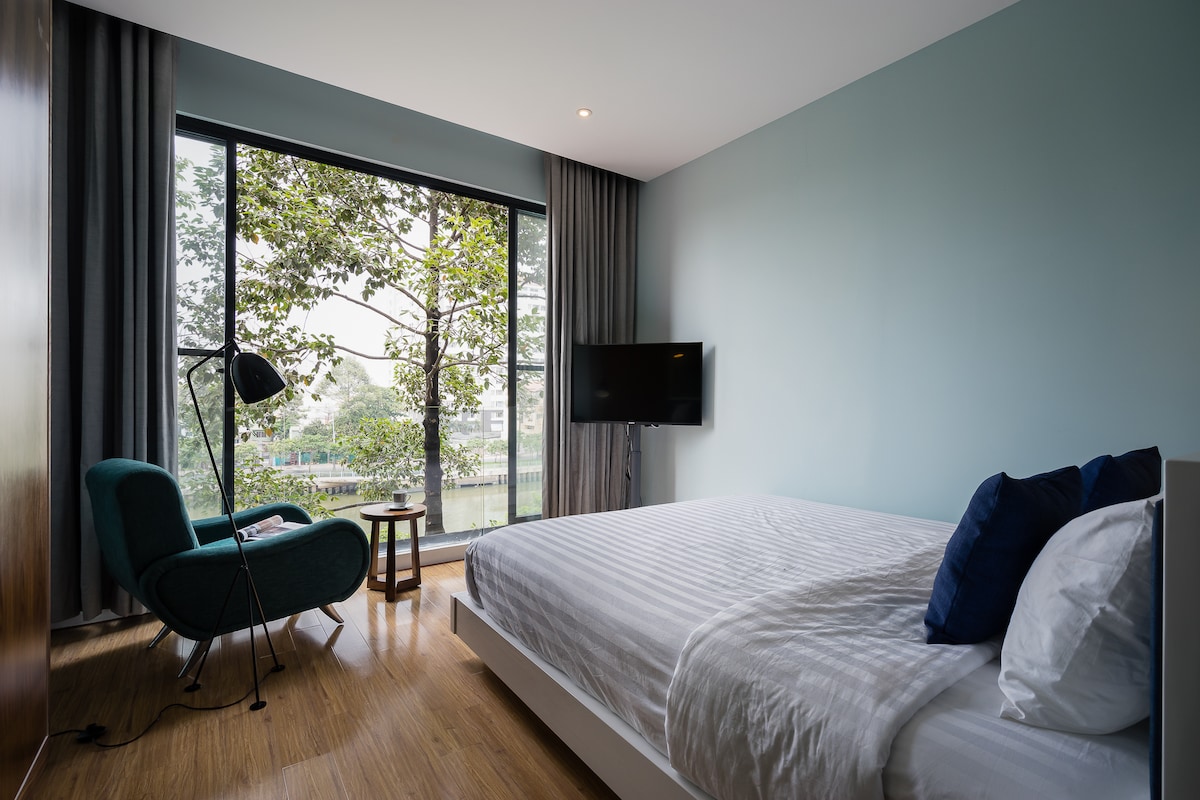 Lots of natural light