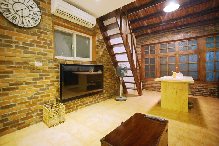 Near NTU & MRT Jingmei historical building gallery image 5