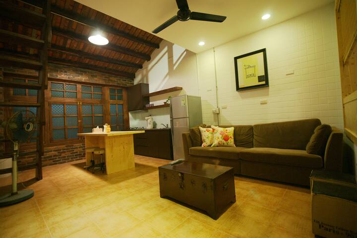 Near NTU & MRT Jingmei historical building gallery image 2