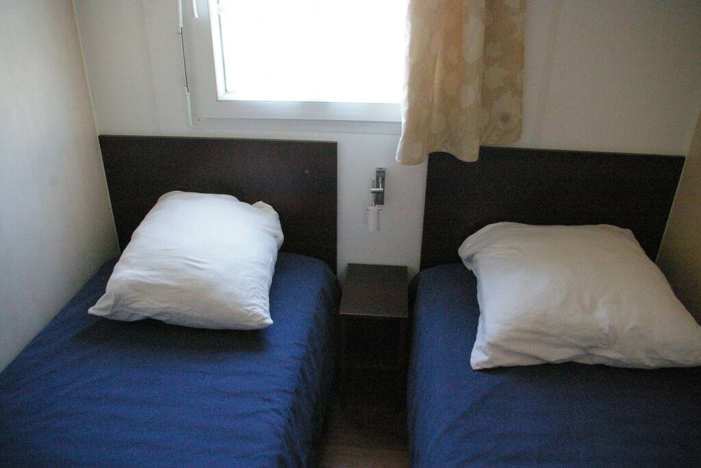Chambre avec deux lits 80x190