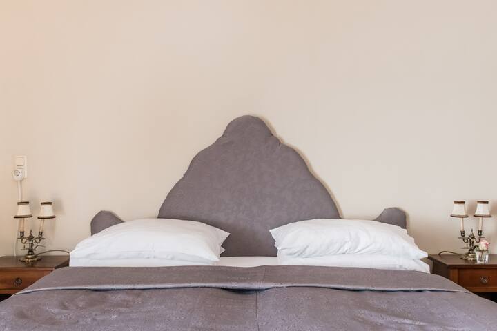 Grand Apartment in Otto Wagner Palais / Breakfast gallery image 3