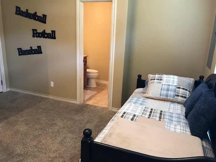 CHAMBRE AVEC VOYAGEUR 
1ER NIVEAU