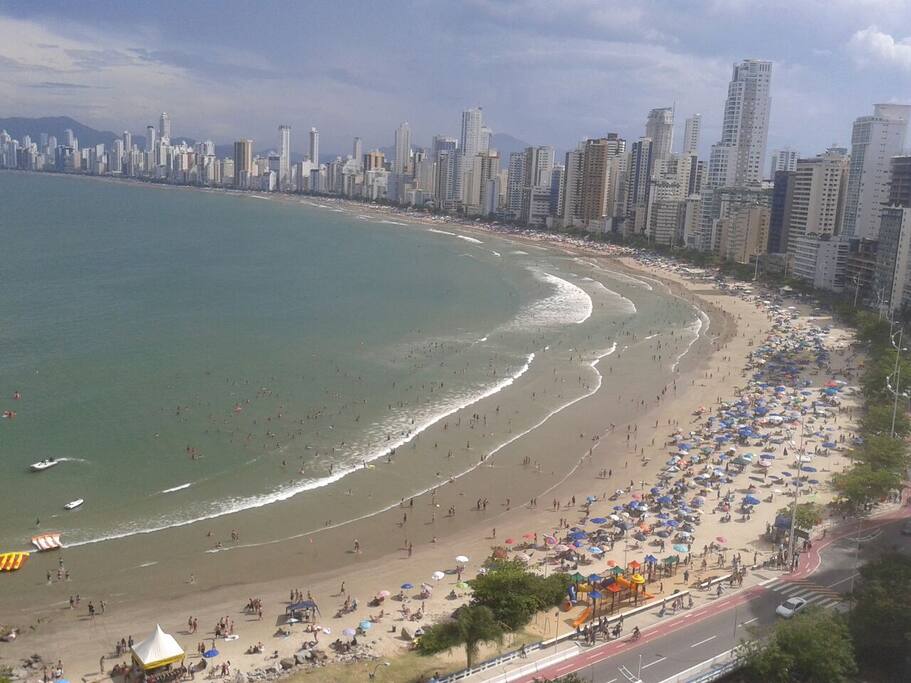 Foto tirada da janela da sala