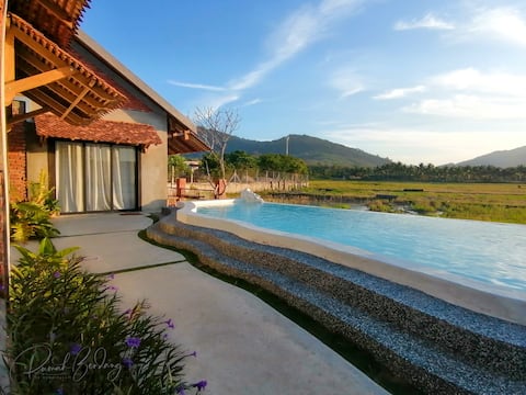 Traditional Malay 2 Villas Private Pool with Car