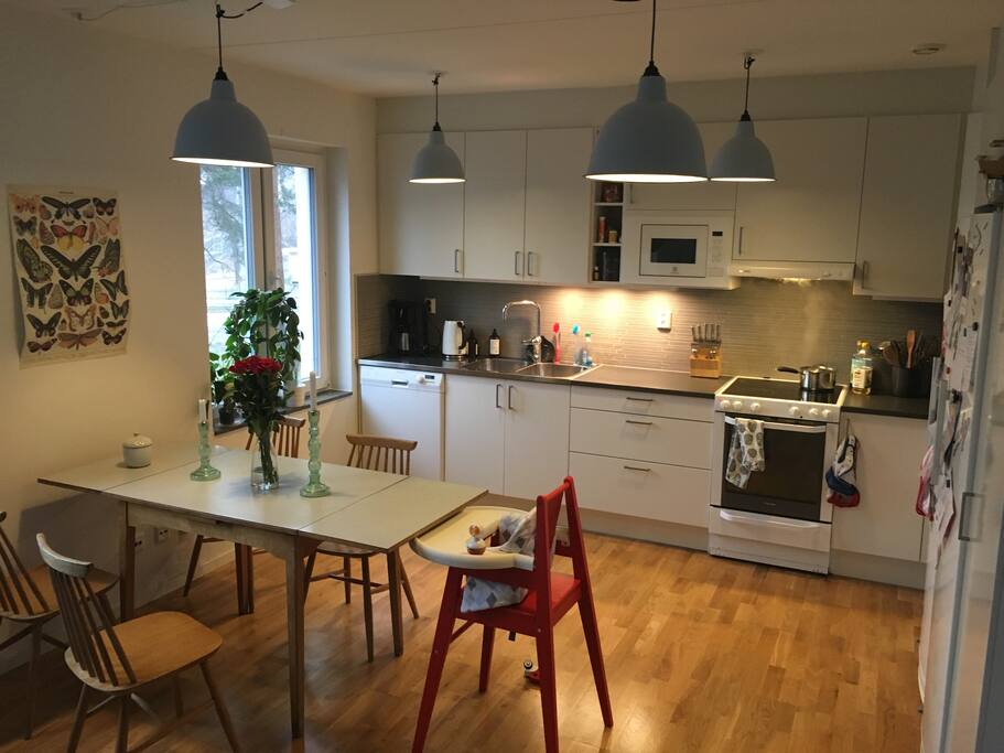 Kök och köksbord