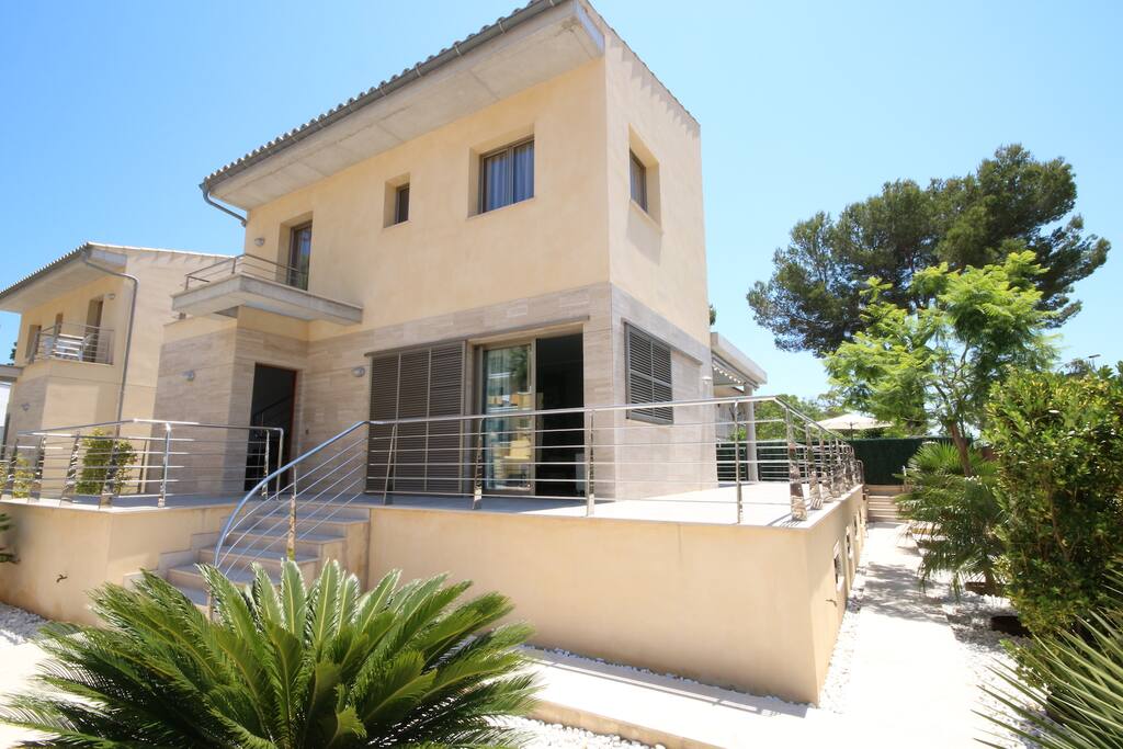 De ya Mediterráneo y Villa Albufera dos casas gemelas