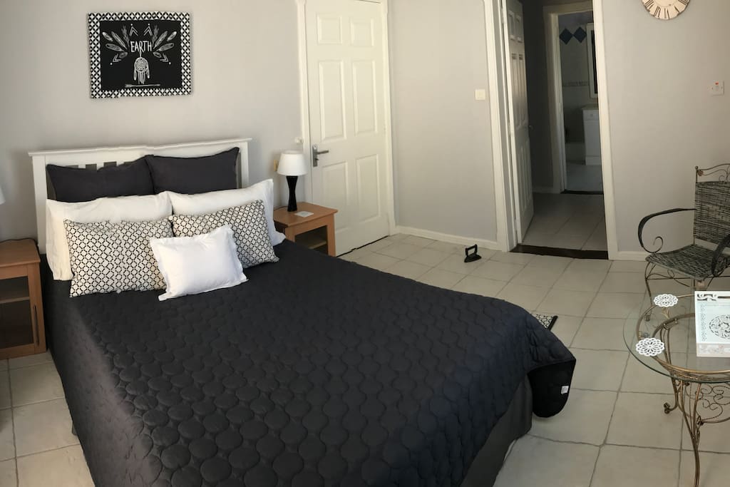 Double room with private bathroom and dressing room
